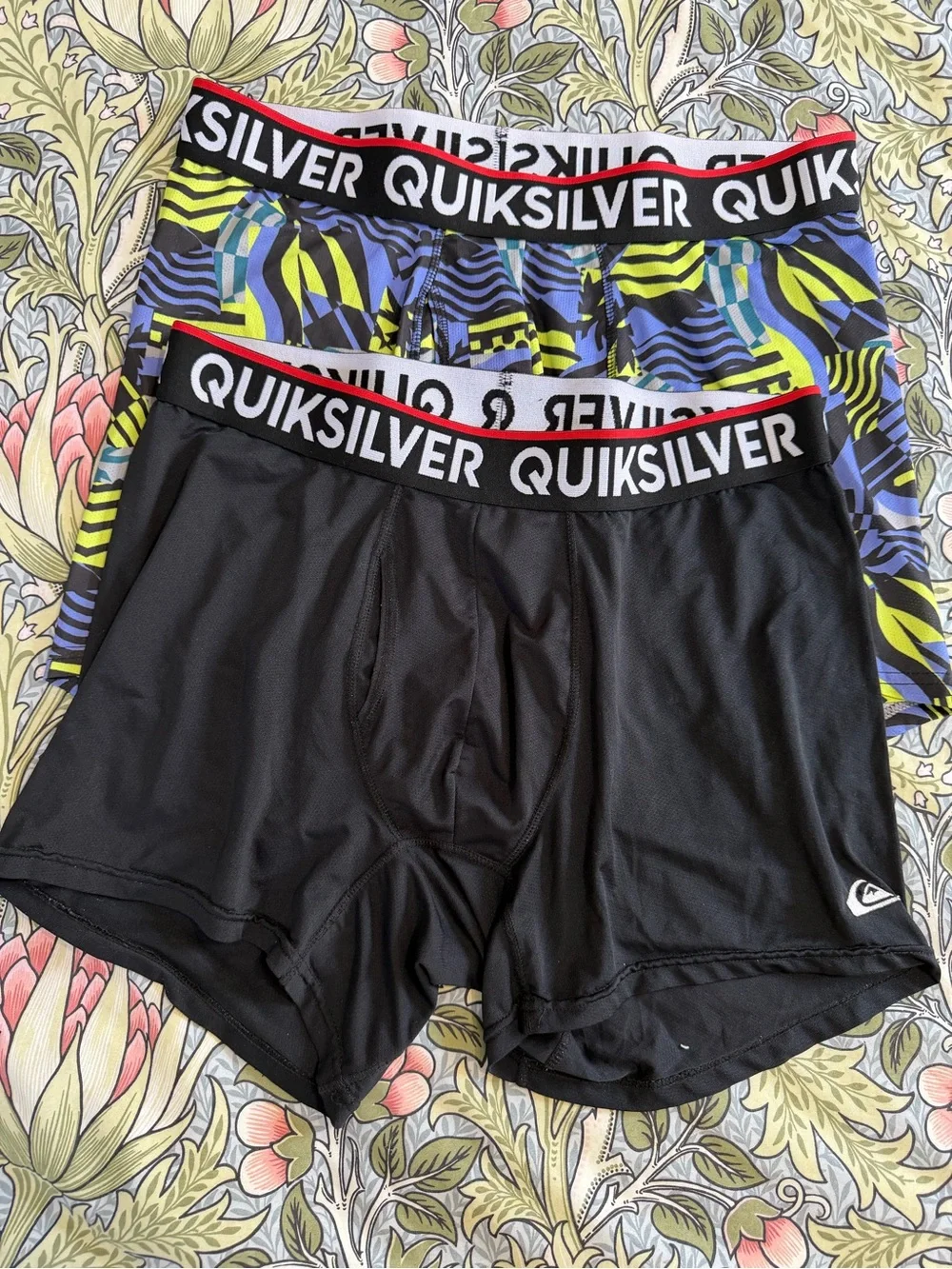 Quiksilver Men's 2-Pack Performance Boxer Briefs – Black & Multicolor. No box.